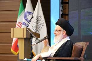  قانون مترقی و مجریان صالح تأمین کننده سعادت انسان هستند